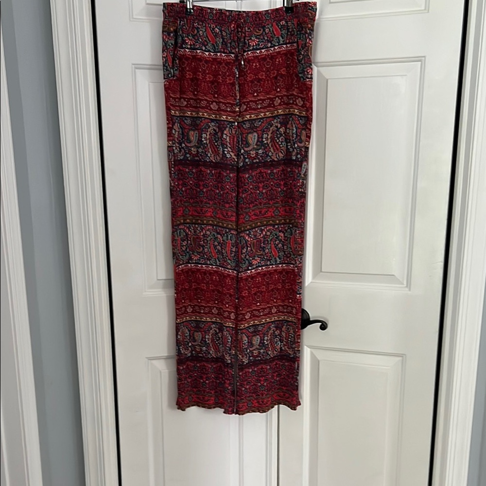 American Eagle Women's Red Paisley Pants
